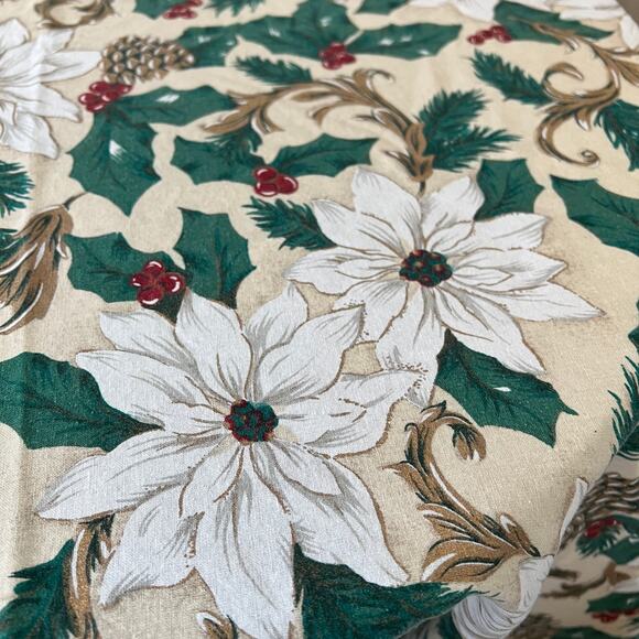Vintage Christmas floral oval tablecloth pinecones poinsettia holly table decor - Picture 5 of 7